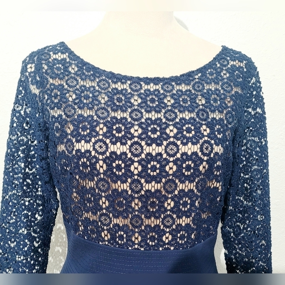 Adrianna Papell Women's Lace Navy  Cocktail Dress Size 6 Elegant Floral Lined - Picture 3 of 12